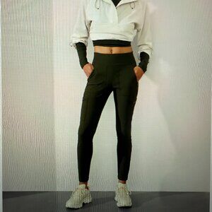 Athleta Headlands Hybrid Cargo Tights Size 10